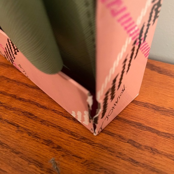 Betsey Johnson Wristlet NEW in Box with tag Zip Around Wallet Sage Green Big Bow - Picture 4 of 6